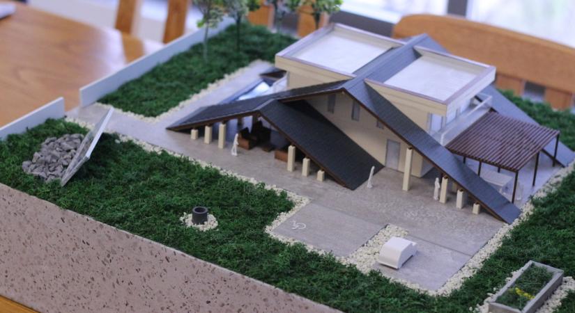 Megosztott első és második hely a Tervezz te is ökoházat! versenyen