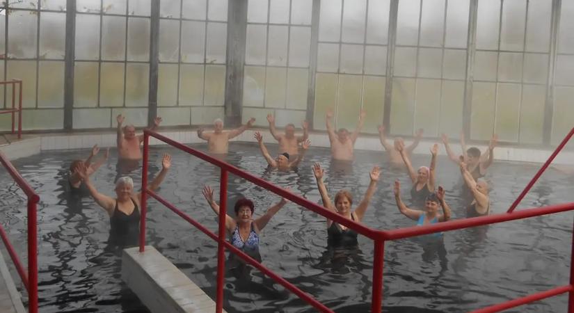 Ez a legolcsóbb magyar termálfürdő, mégsem járnak ide a nyugdíjasok – Nagybánhegyesi termálfürdő