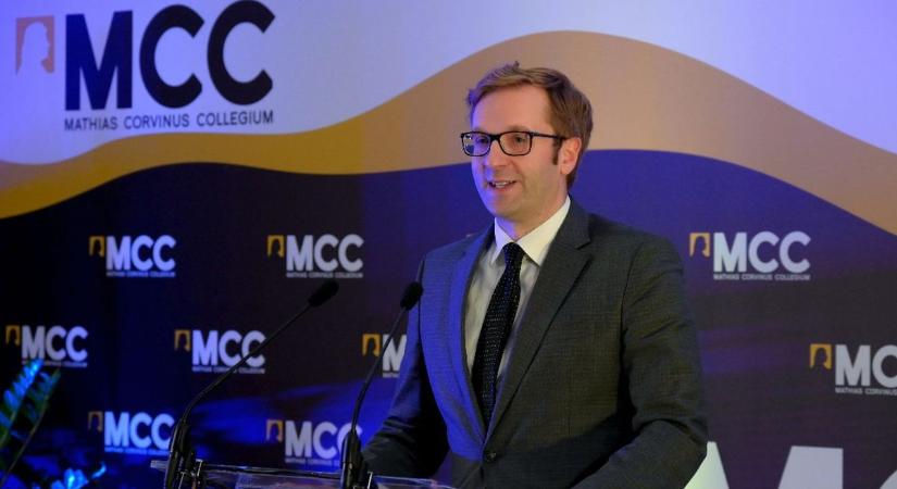 Hatalmas meglepetést okozott JD Vance: élőben találkozhatnak vele az MCC diákjai