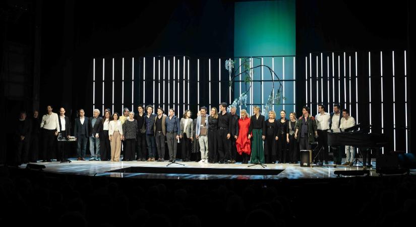 A magyar költészet napja a Vígszínházban