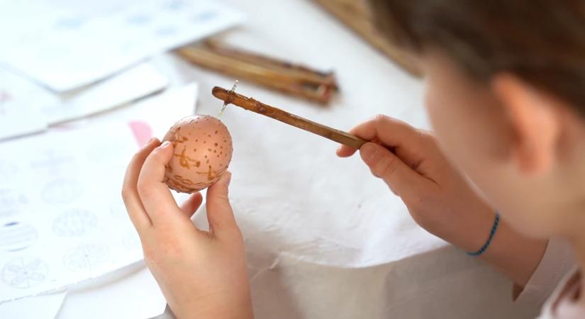 Írókás tojásfestés Kiskanizsán