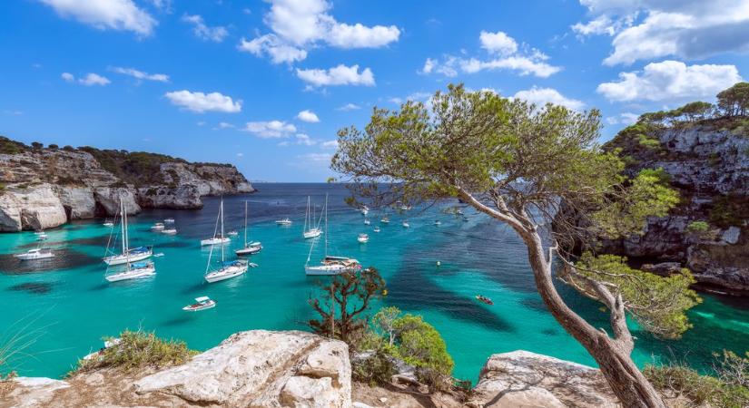 Menorca titkos arcai – Ízelítő a Világjáró Magazin 185. számából