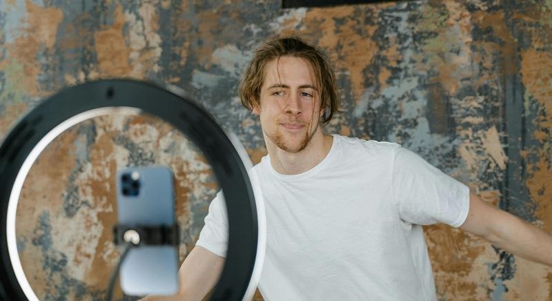 Öndiagnózis a TikTokon: a mentális egészségügy témában a videók fele félrevezető lehet