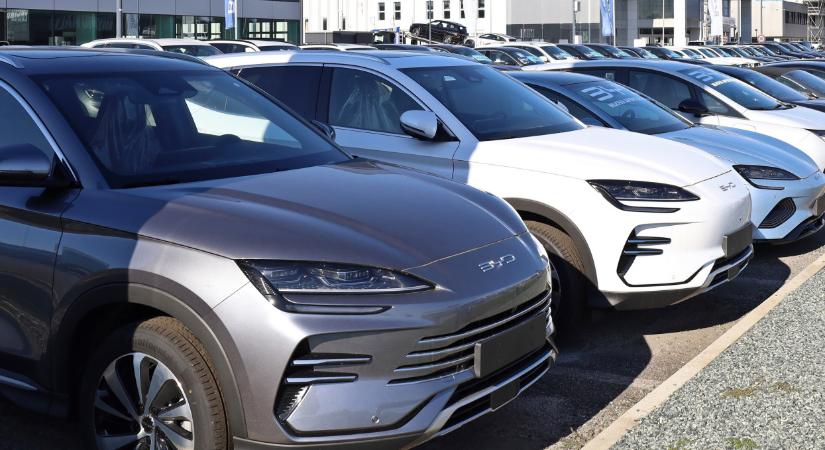 Elképesztő roham indult a kínai autókért Magyarországon: ezek a modellek lettek a vásárlók új kedvencei, rengeteget adtak el belőlük