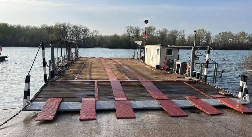 Ismét jár a komp Tiszacsege és Ároktő között