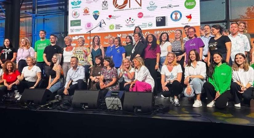 Önzetlenség Napja: Amikor nem versenyzünk, hanem kapcsolódunk