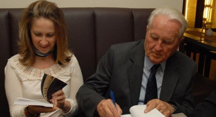 Elhunyt Czigány György író, a győri bencés gimnázium diákja