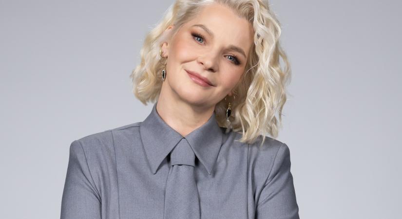 Lilu meseszép, tengerparti fotón mutatta meg kisebbik fiát