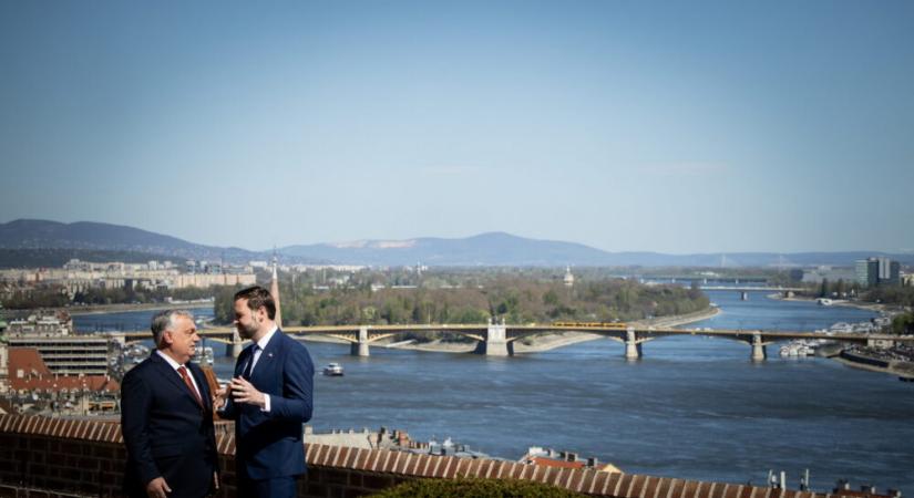 ÉLŐ: Orbán Viktor és JD Vance közös sajtótájékoztatót tart