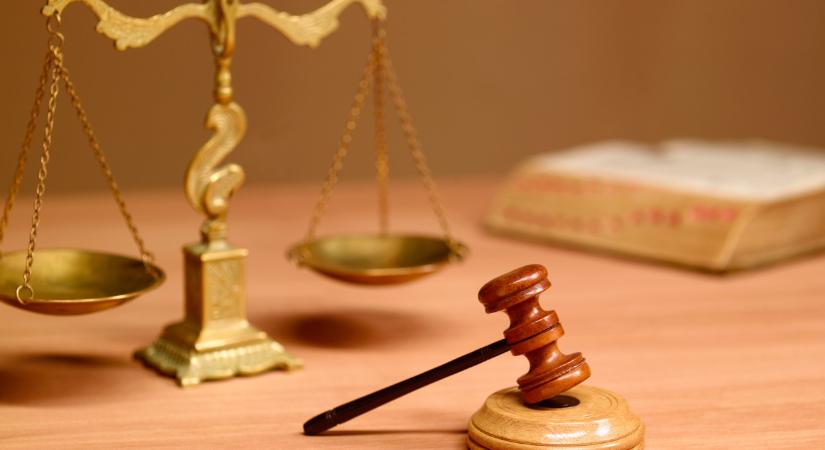 Betelt a pohár Bige Lászlónál: per indulhat Lázár János hatósága ellen