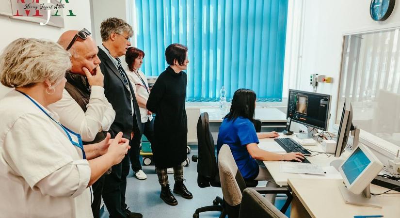 Sorsfordító fejlesztés történt Somogyban: saját CT-berendezéssel erősített a marcali kórház
