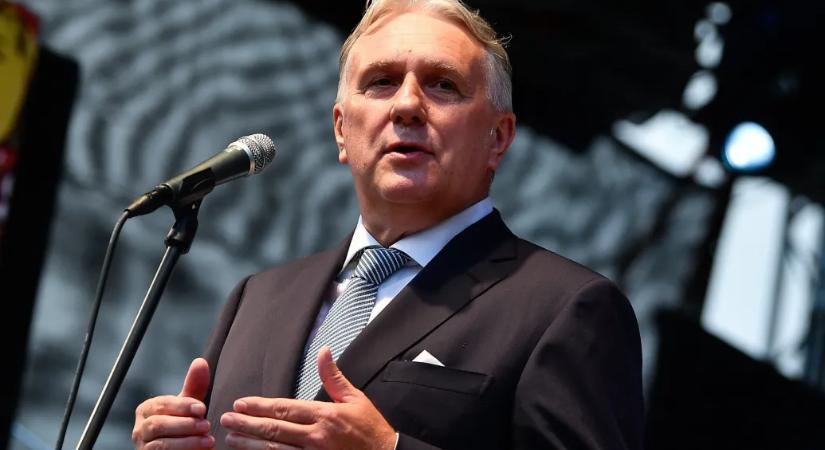 Beperli az államot Bige László, szerinte Lázár miatt nem kaptak hatósági engedélyt