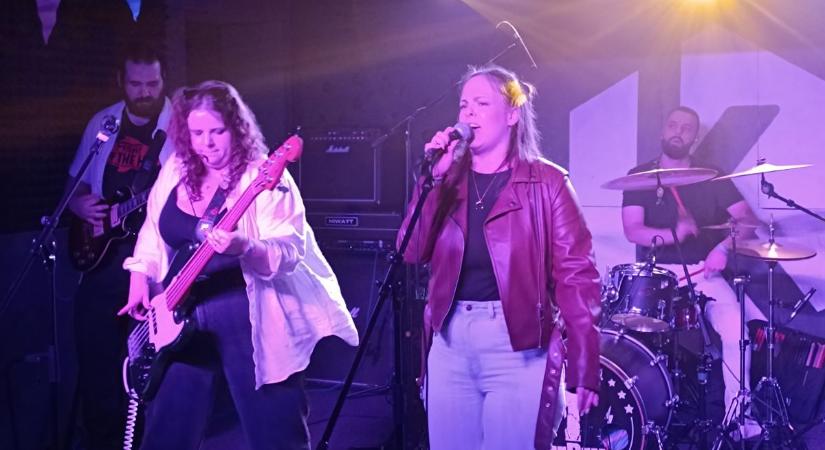 Az utolsó akkordok jogán: búcsúzik a Kaptár (videókkal, képgalériával)