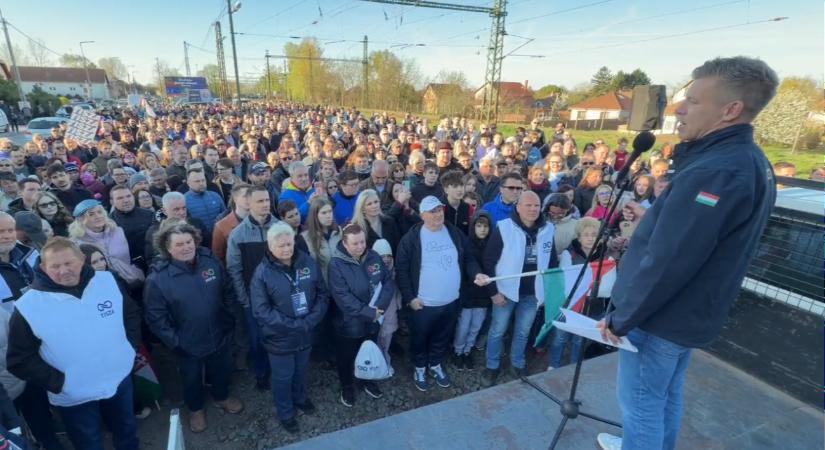 Harmincezer szavazaton múlhat az ország sorsa Magyar Péter szerint
