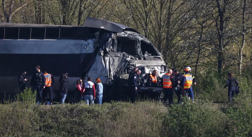 160-nal ütközött egy TGV-vonat egy teherautóval, meghalt a mozdonyvezető
