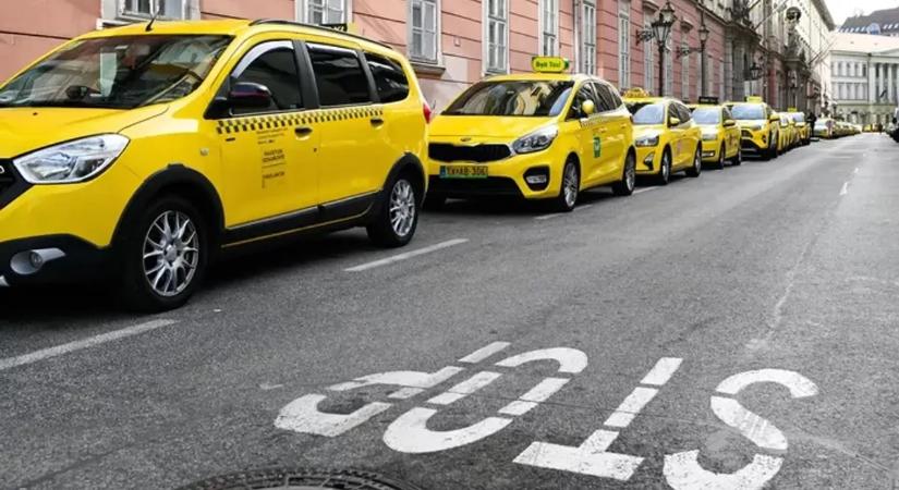 Ez a taxis nagyon benézte: egy NAV-ost akart átverni a vételár tizennégyszeresével