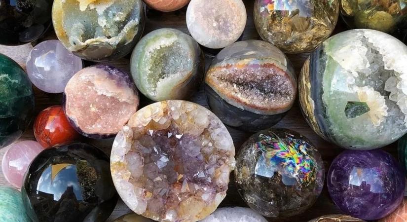 Minden eddiginél izgalmasabb programokkal vár a 33. Lelkes Ásványbörze a Lurdy Házban