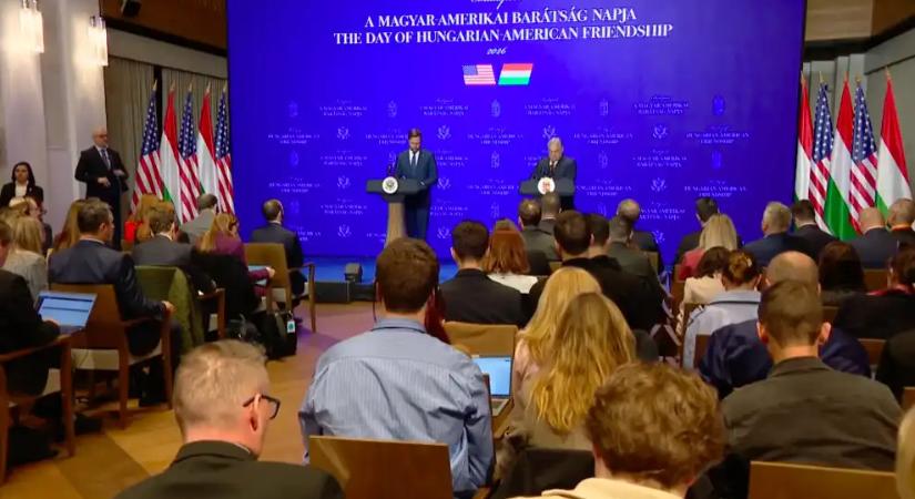 Magyar Péter: „Az USA elengedte Orbán kezét”