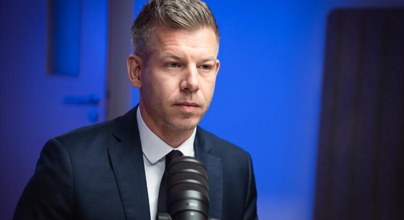 Magyar: Az USA is elengedte Orbán Viktor kezét