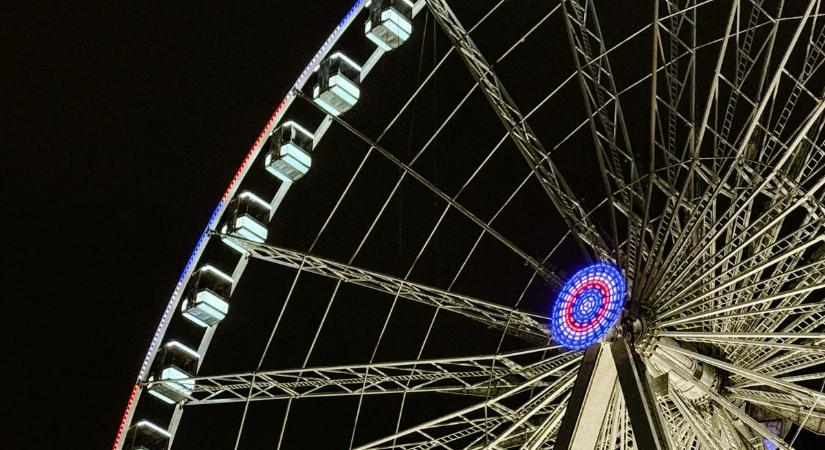 Összedőlt az óriáskerék: a brutális balesetben több tucat ember sérült meg