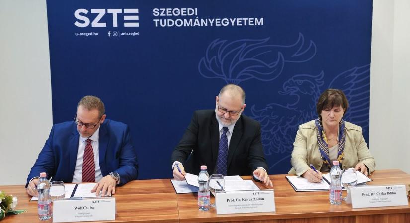 Komoly bejelentés: kínai ipari nagyágyúval állt össze a Szegedi Tudományegyetem – galériával