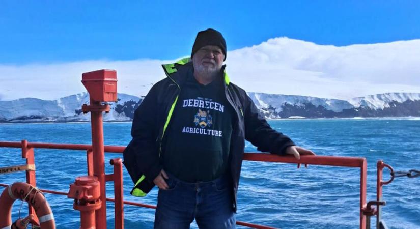 Két hétig élt az antarktiszi lakatlan szigeten a Debreceni Egyetem docense – fotókkal
