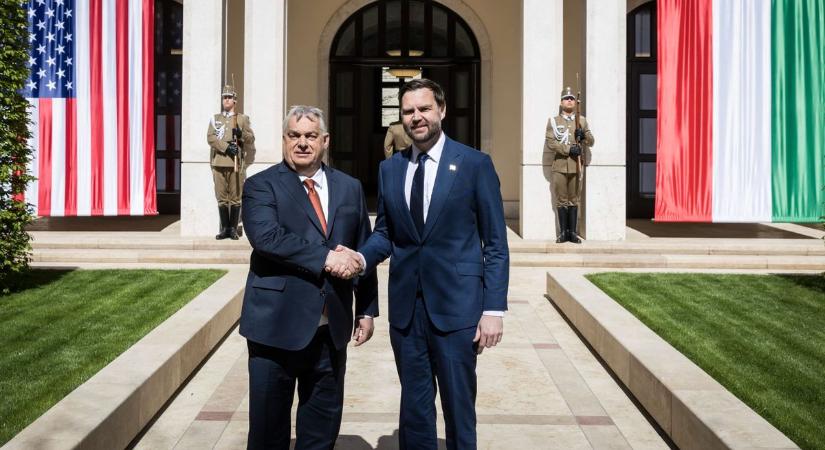 Nagygyűlést tartanak a magyar–amerikai barátság napja alkalmából – kövesse nálunk élőben!