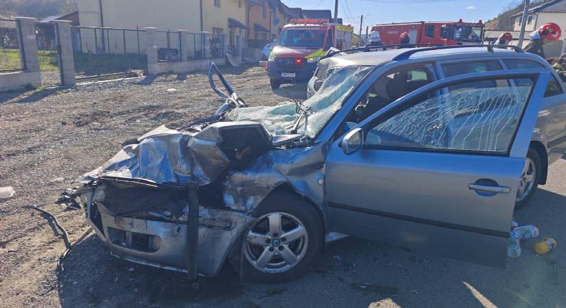 Frontális ütközés történt Maros megyében