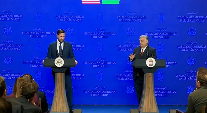 Orbán Viktor egy mémgyanús kézmozdulattal árulta el, hogy mit gondol a választás végeredményéről