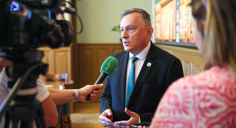 A március 15-ei beszéde miatt Szeles Szabolcs ellen tett feljelentést végül elutasította a Nemzeti Választási Bizottság