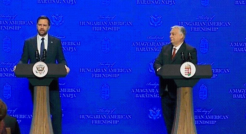 Orbán kézmozdulata azt sugallta, kevésbé biztos a győzelmében, mint J. D. Vance