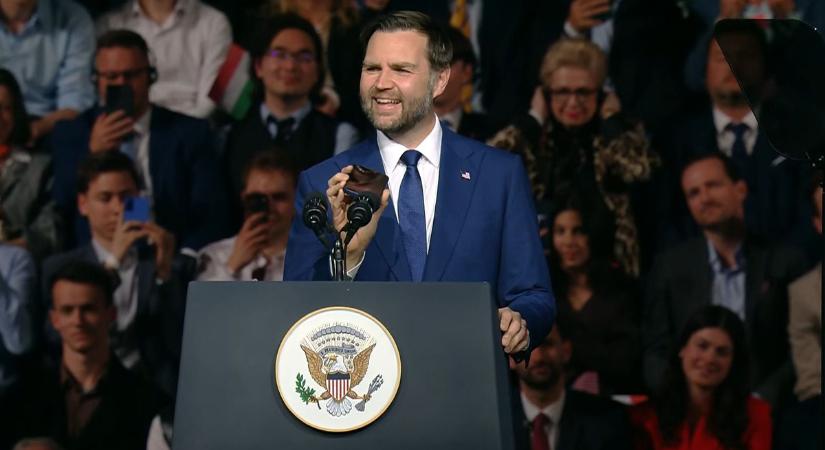 Donald Trump bejelentkezett Orbán Viktor és JD Vance nagygyűlésén