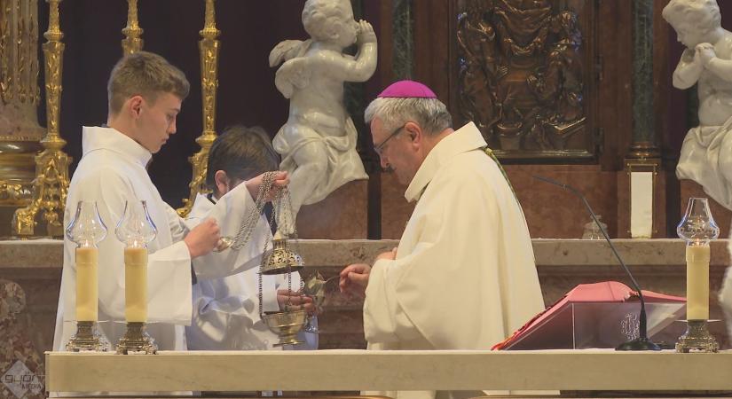 Szentmisék húsvétkor