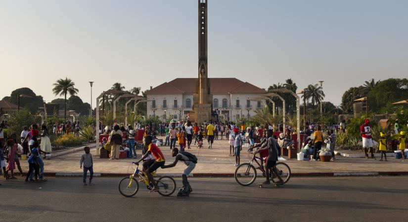 Áll a bál a magas üzemanyagárak miatt a nyugat-afrikai országban