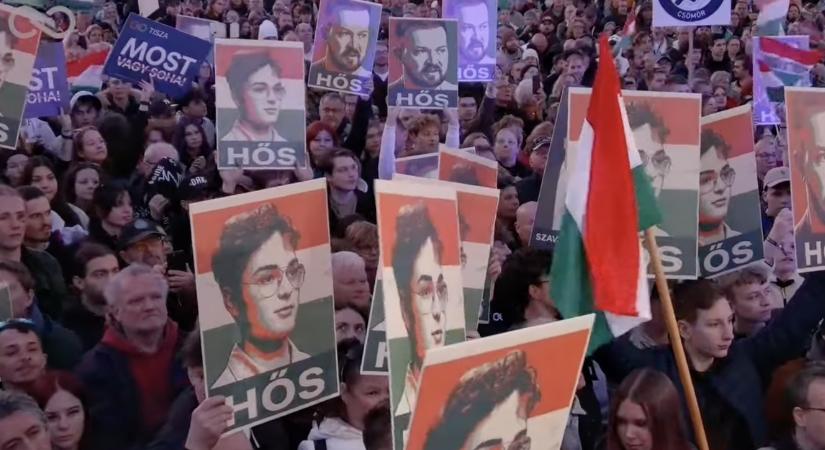 Magyar Péter mellett Gundalf is felállt a színpadra Vácon