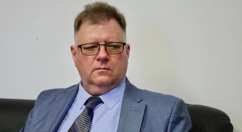 Így épül a tiszás „szeretetország”? Újabb plakátrongálás Fejérben!