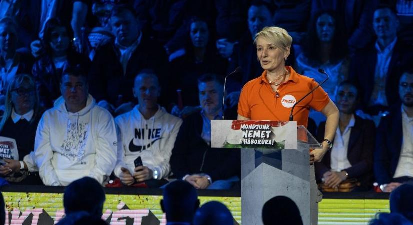 Czunyiné dr. Bertalan Judit: erős család és erős falu az erős haza alapja