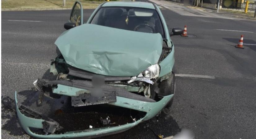 Azt hitte, neki van zöld, bemozdult, a gyereke is a kocsiban ült