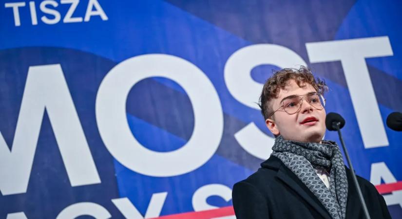 Gundalf a fiataloknak üzent Magyar Péter váci fórumán