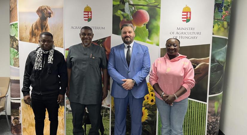 Folytatódik a nagysikerű agrárszakképzési program Ghánában