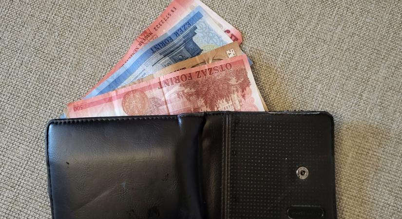 Új csúcsokon a készpénzállomány