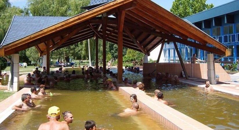 Csapda vagy gyógyír? Ezért lehet életveszélyes a gyógyfürdőzés időskorban