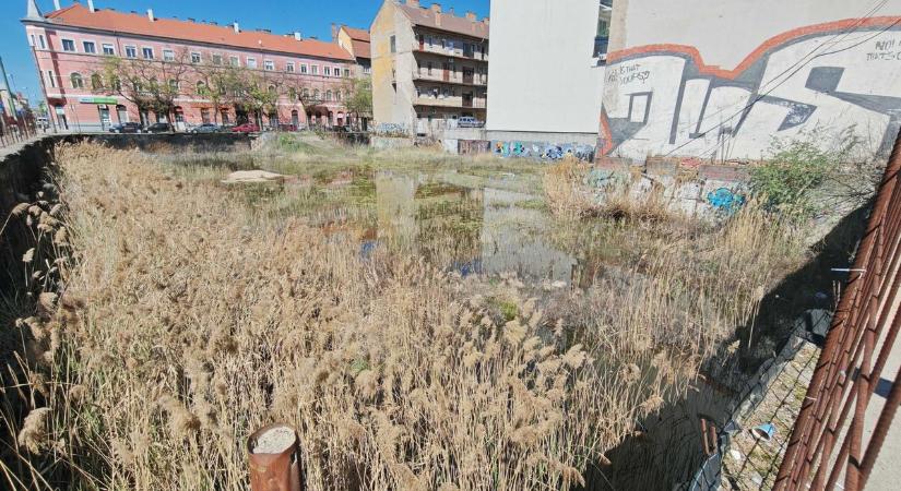 Nem fogod elhinni, mivé vált a Centrum-gödör a Google Térképen