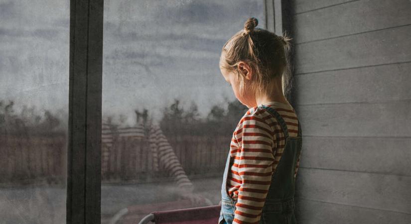 „Iduka sokat sír” – hetes bölcsődében és nevelőszülőknél felnőtt gyerekek a Kádár-korszakban