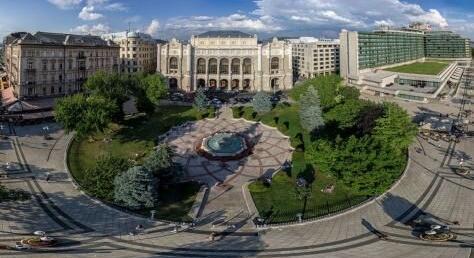 A költészet napja - zenés versfüzér a Pesti Vigadóban