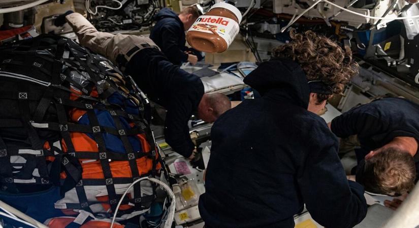 És akkor egyszer csak átlebegett az Orion űrhajó fedélzetén egy üveg Nutella