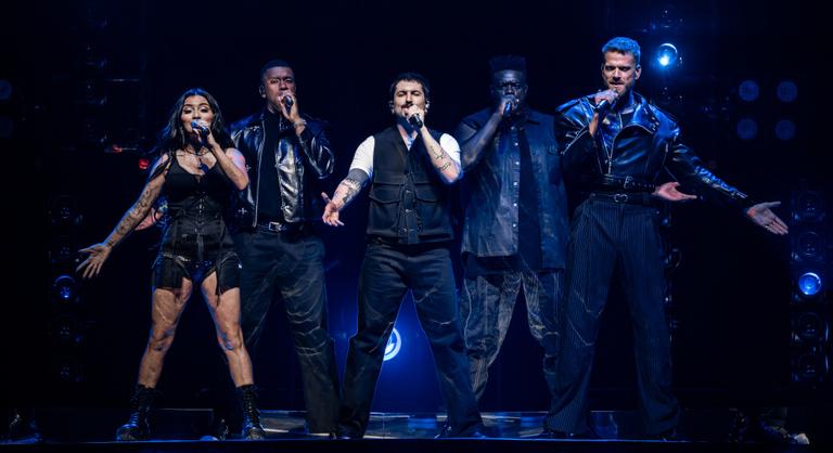 Aranytorkú énekesek szántották fel a színpadot az MVM Dome-ban