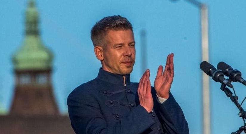 Magyar Péter nem létező frakciójukról delirált (VIDEÓ)