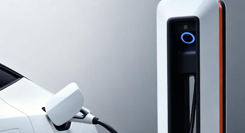 Őrült kínai villanyautó tempó: kevesebb, mint 4,5 perces töltési idővel sokkol a Geely