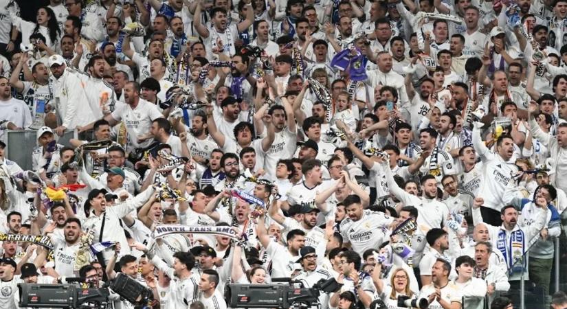 Meztelenül jelent meg egy szurkoló a Real Madrid csapatbusza előtt – videó